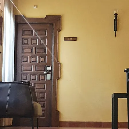 Hotel Coso Viejo 3*